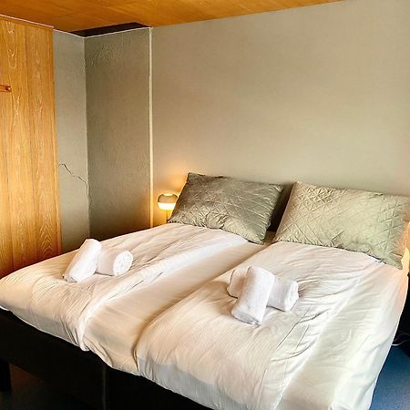 Notnes Midnattsol Guesthouse Skrova Екстериор снимка